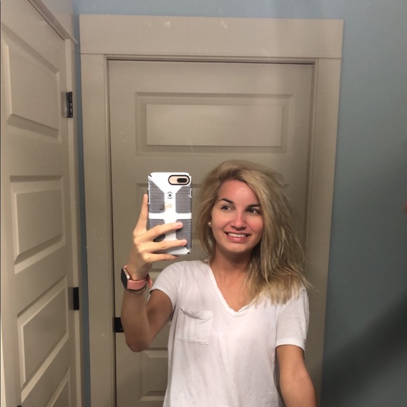 Meet your Posher, Ariel - Picture 1 of 1